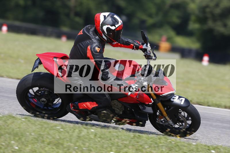 /Archiv-2025/26 11.06.2025 Peter Studer have fun ADR/Gruppe blau/91